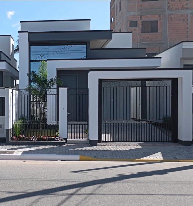 Casa de Alto Padrão no Bosque da Mata | 3 Quartos (1 Suíte) | Design Moderno